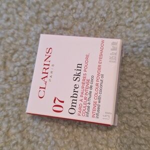 Clarins Ombre Skin Eyeshadow in Pearly Copper (07)